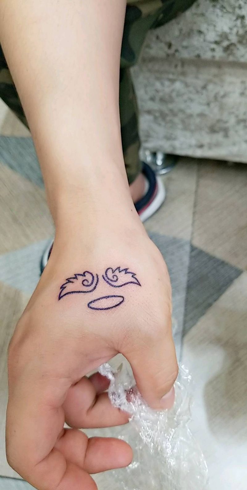 铺梦网天使翅膀纹身图片_手臂手部图腾几何纹身图案