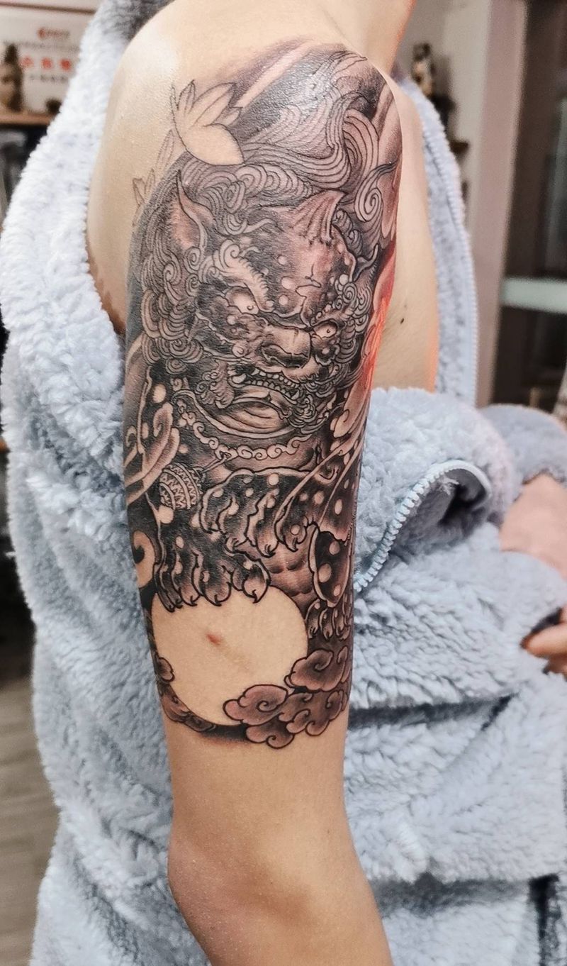 唐狮纹身图片_手臂新传统纹身图案