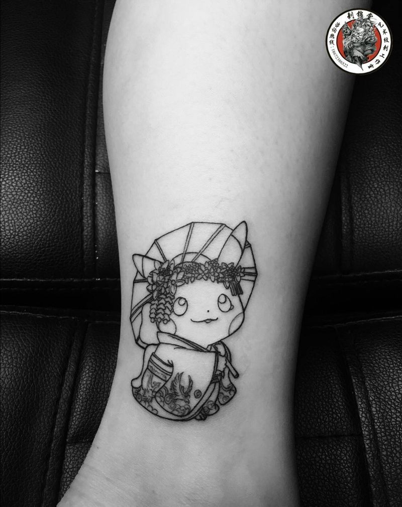 今日刺青欣赏：比卡丘 线条完成 刚干完雷就给招来了。（母亲节作品）纹身图片