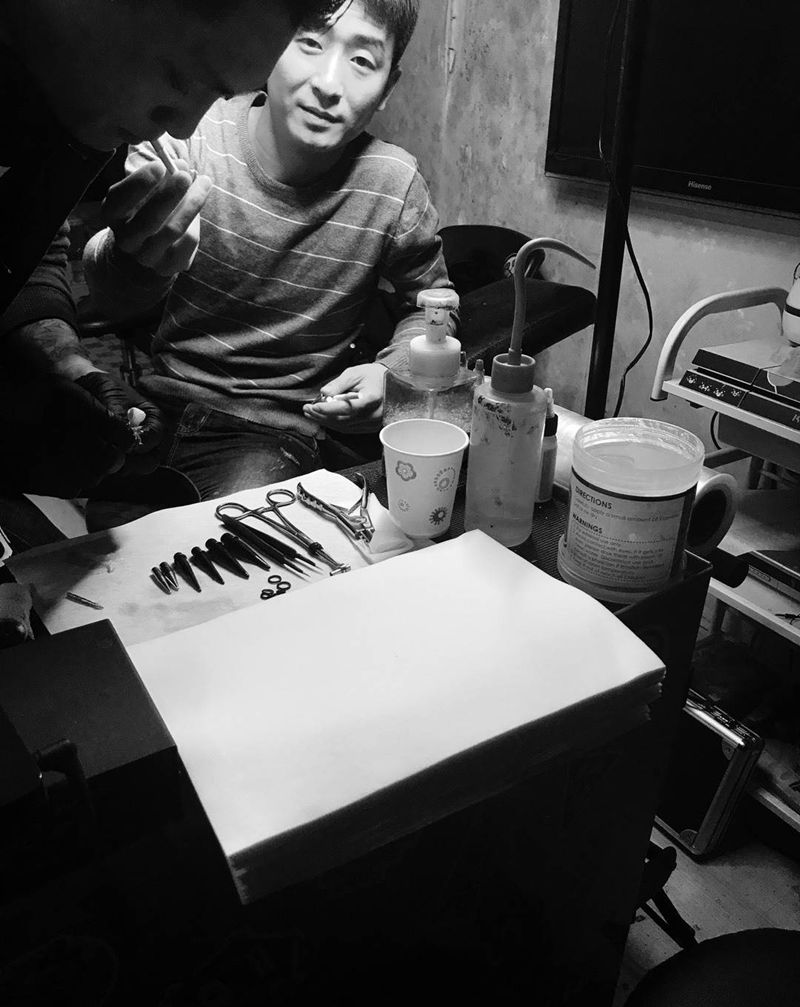 “疼” 让我们不再回头#人体穿孔##纹身扩耳穿孔#纹身图片