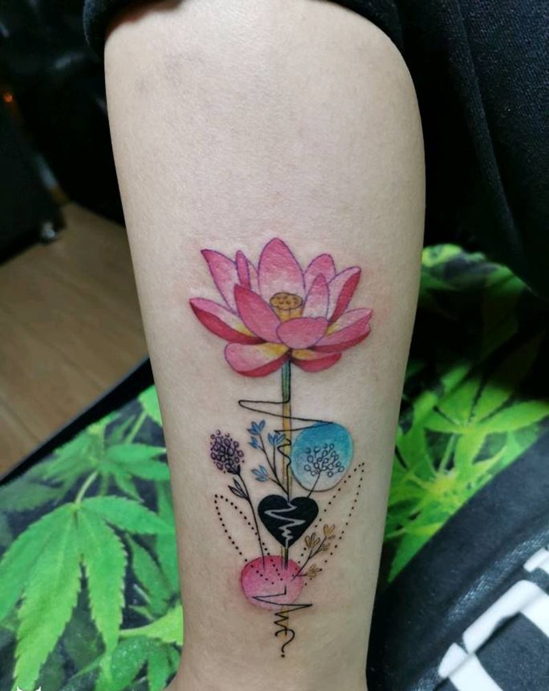莲花纹身图片_腿部几何水彩纹身图案