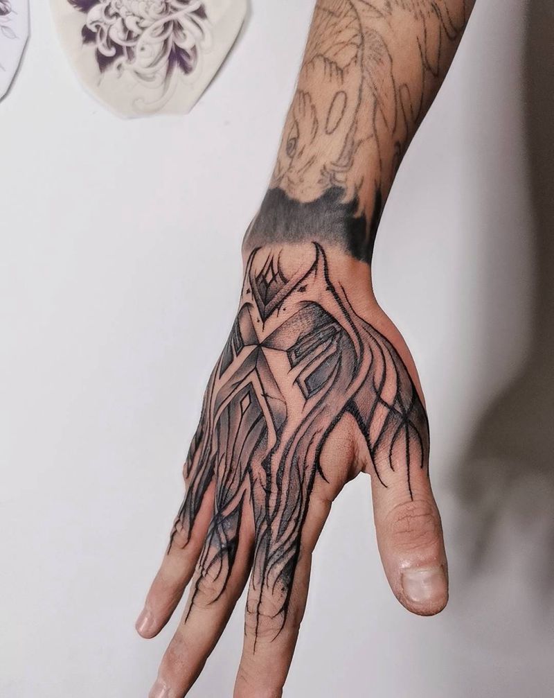 暗黑花体字纹身图片_手部图腾花体字纹身图案