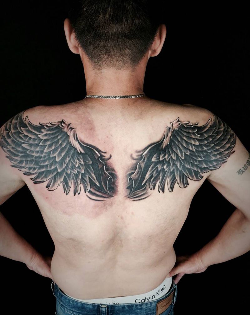 翅膀纹身图片
