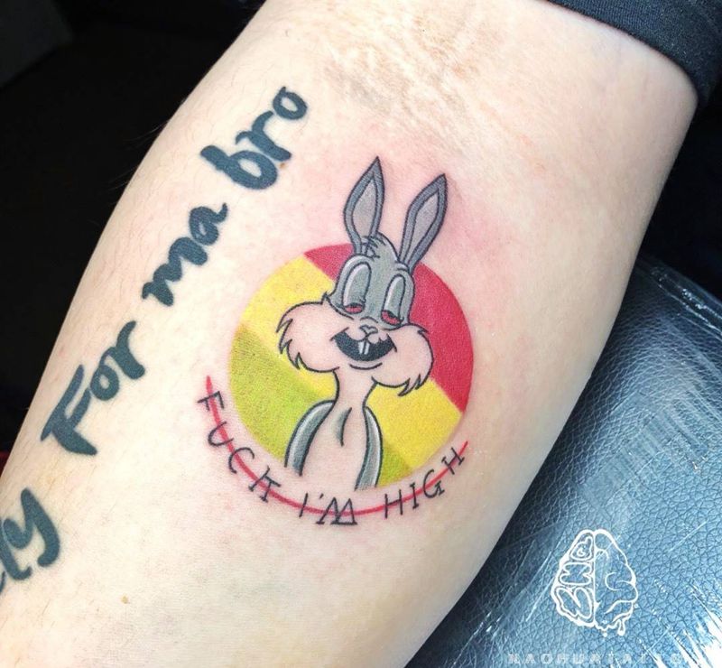 兔八哥纹身图片