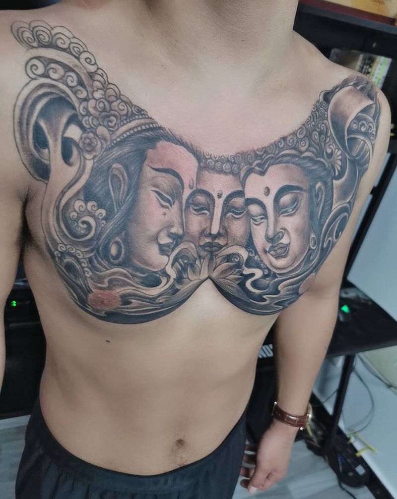 三面佛花胸纹身纹身图片_胸部手臂新传统欧美写实纹身图案