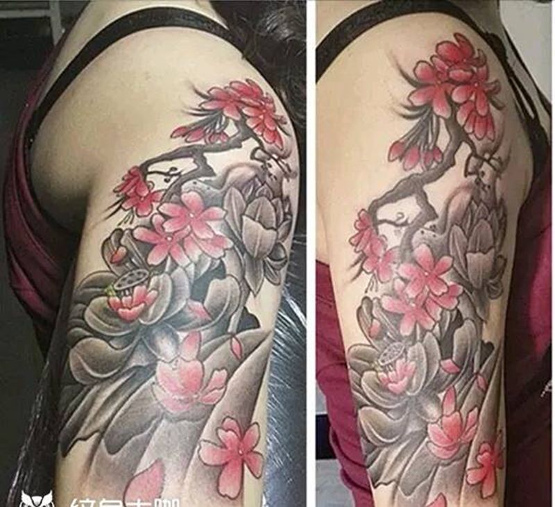 莲花纹身图片_手臂传统植物成品纹身图案