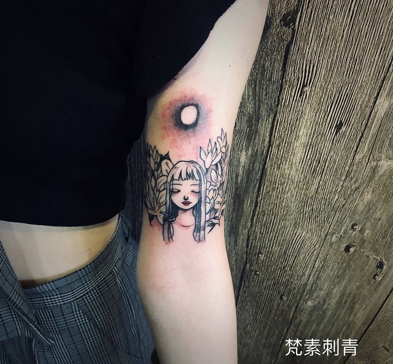 女孩纹身图片_手臂水彩纹身图案