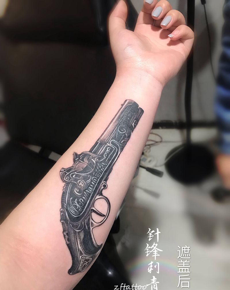 余文乐同款纹身图片_手臂欧美写实遮盖纹身图案