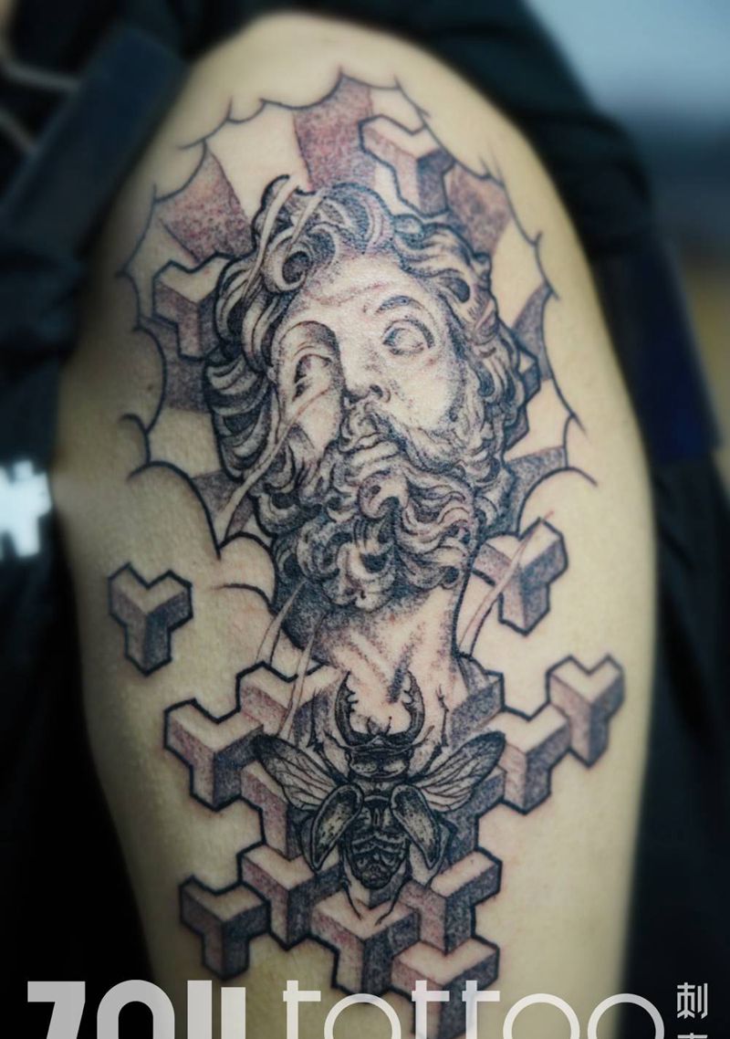 欧美扫刺写实纹身图片_手臂欧美写实几何几何石膏昆虫纹身图案