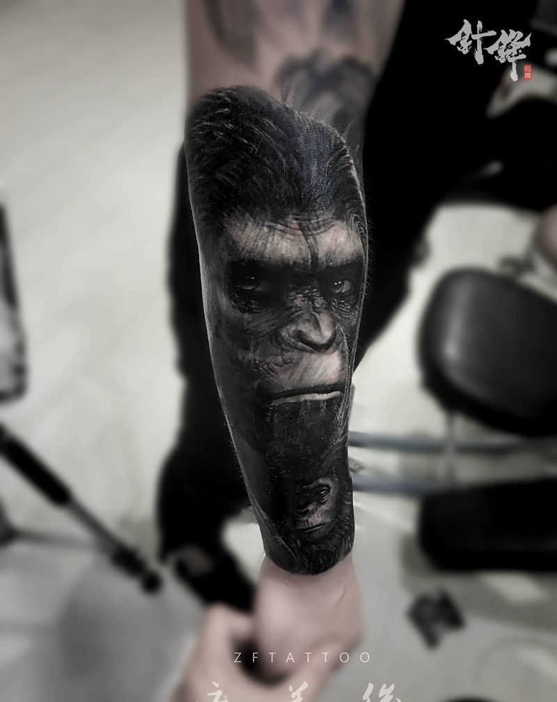 猩球崛起纹身图片_手臂欧美写实遮盖纹身图案