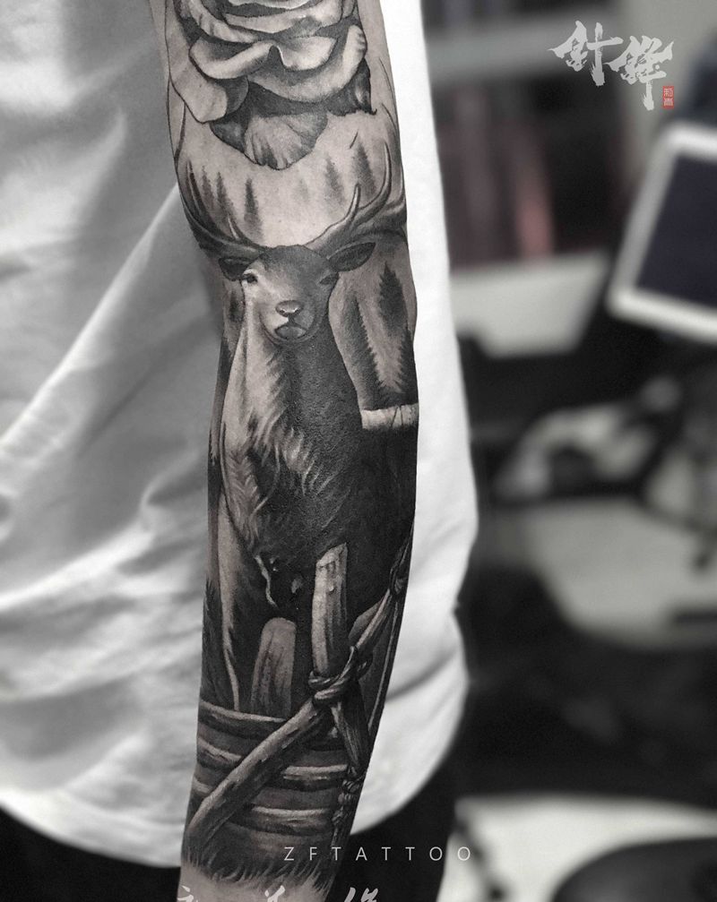 鹿先生纹身图片_手臂欧美写实遮盖纹身图案