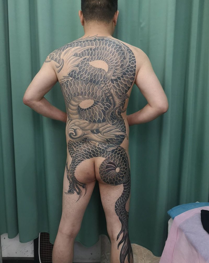 近期店内作品纹身图片_背部新传统纹身图案