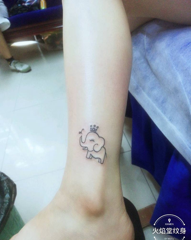 萌萌哒的小象纹身图片_脚部新传统纹身图案