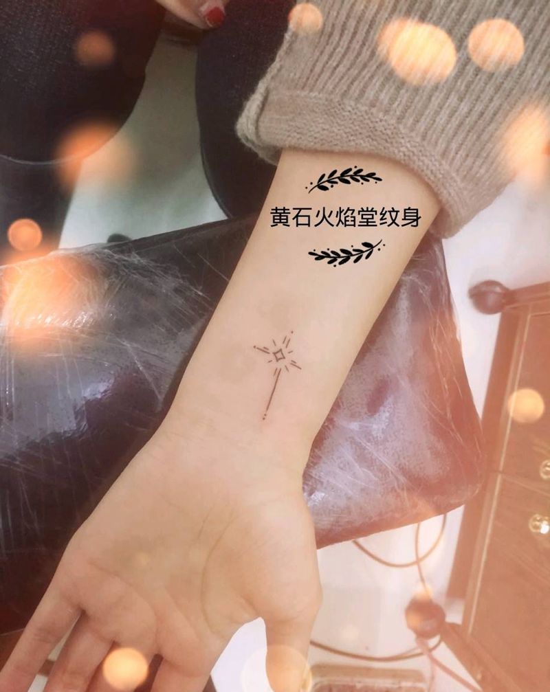 星星纹身图片_手部老传统纹身图案