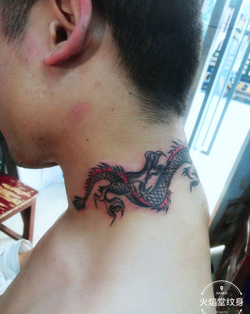 中国龙纹身图片_颈部新传统纹身图案
