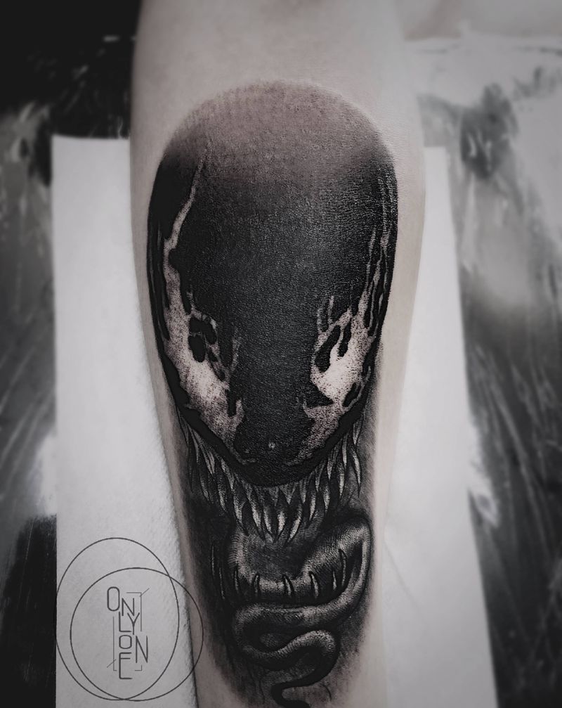 毒液纹身图片_手臂欧美写实纹身图案