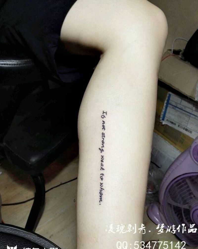 小腿一段英文纹身图片_腿部清新字符英文纹身图案