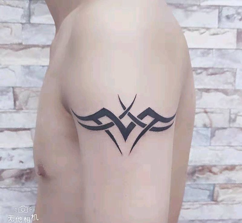 小臂环纹身图片_手臂新传统纹身图案