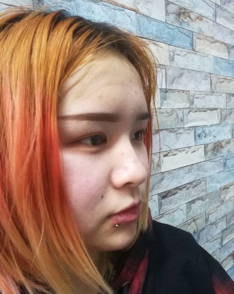 唇钉纹身图片_唇钉纹身图案