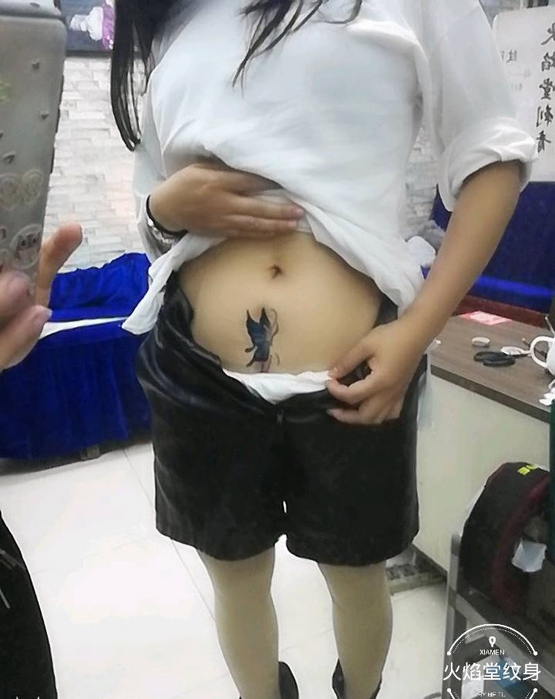 盖疤纹身纹身图片_腹部新传统纹身图案