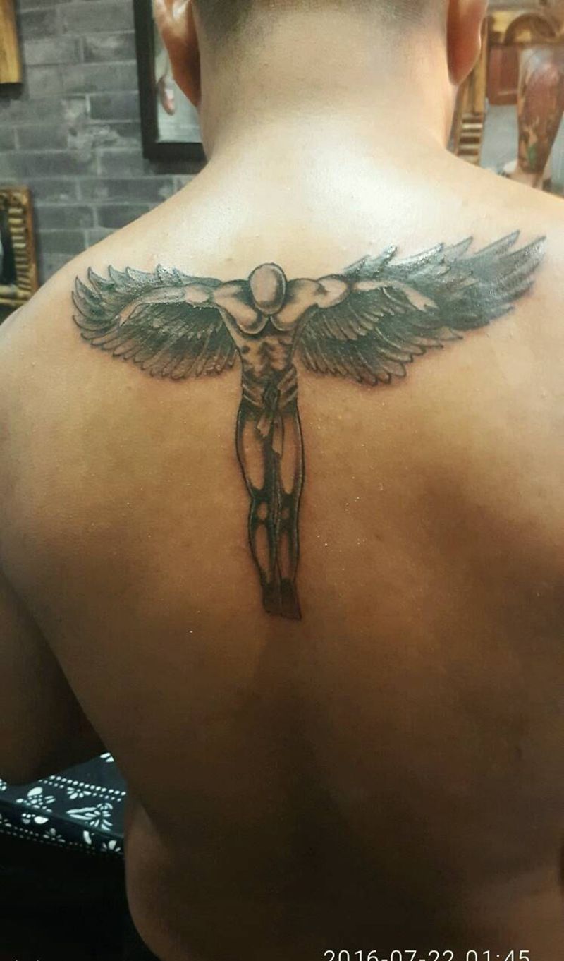 守护天使纹身图片