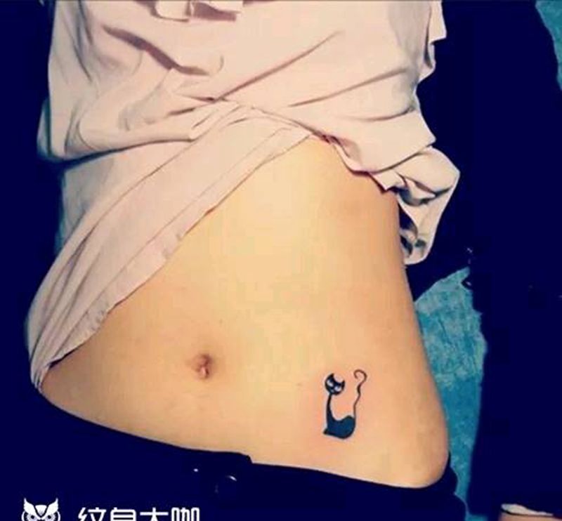 小猫纹身图片_腹部传统动物成品纹身图案