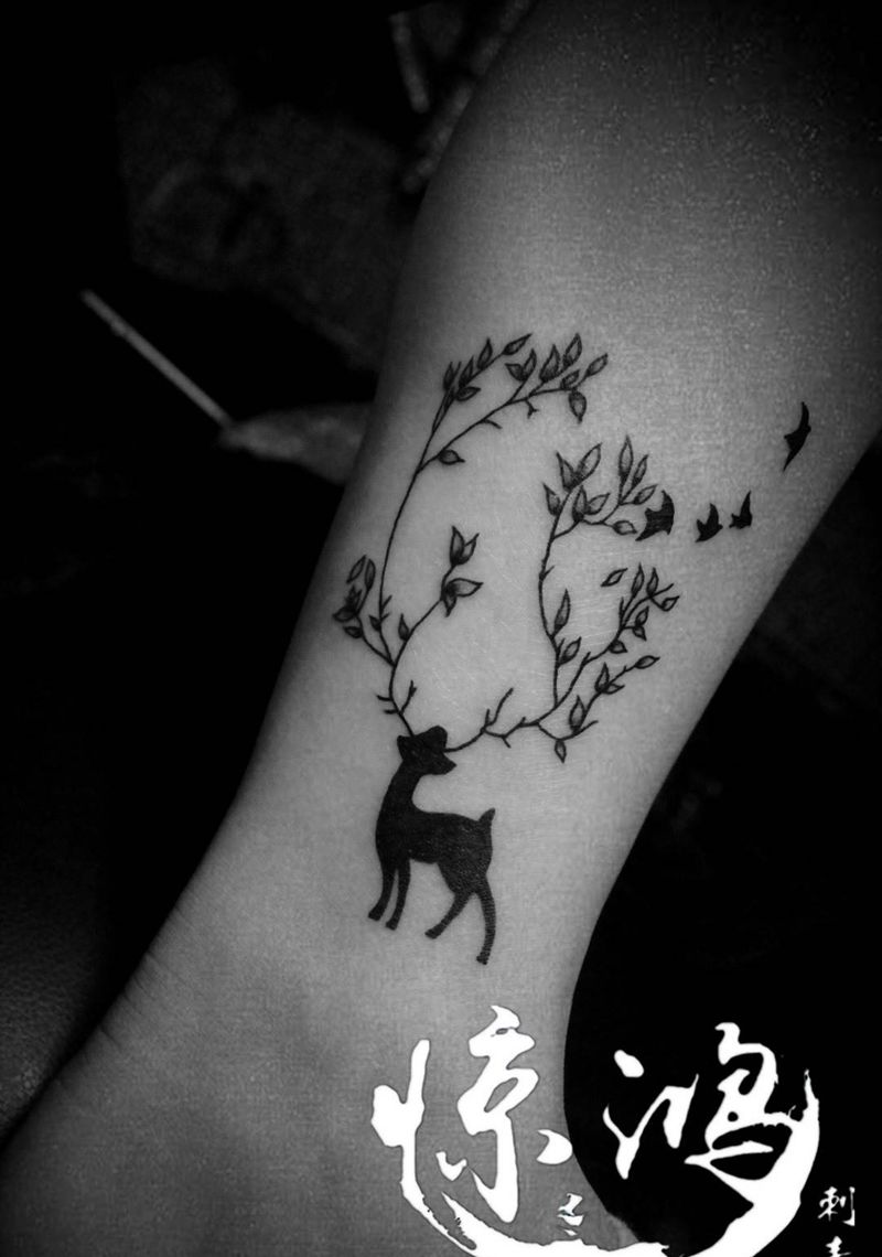 小鹿纹身图片