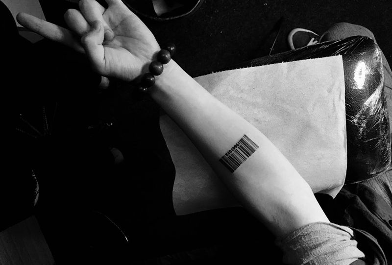 二维条码纹身图片