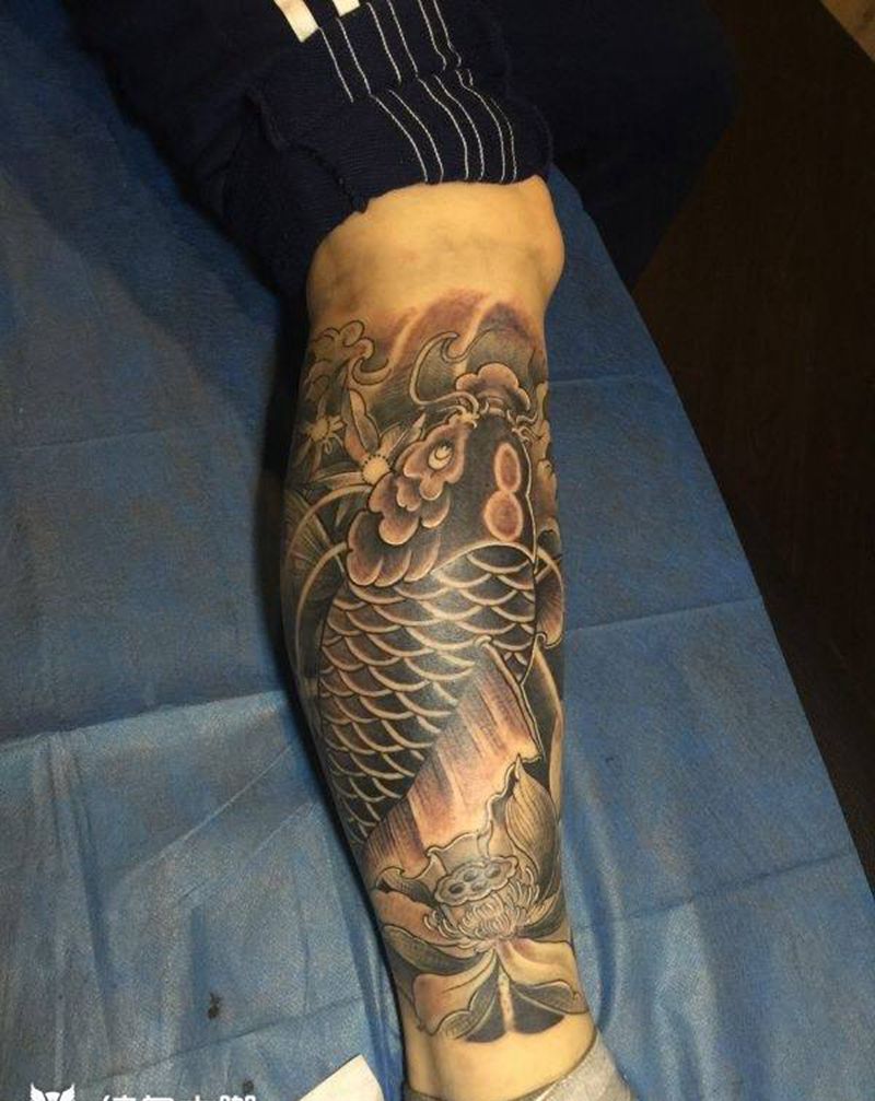 小腿鲤鱼原创纹身图片