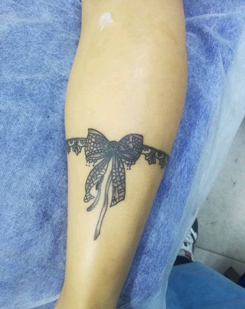 个性蝴蝶结纹身图片_脚部新传统纹身图案
