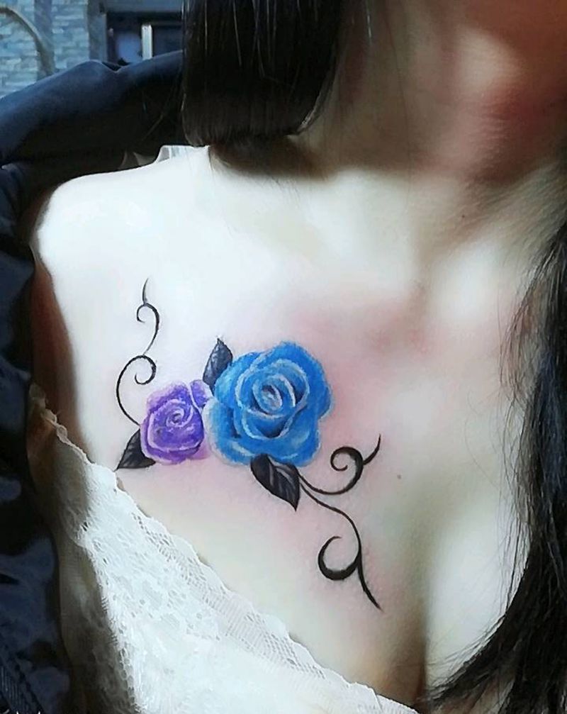 玫瑰花纹身图片_胸部新传统纹身图案