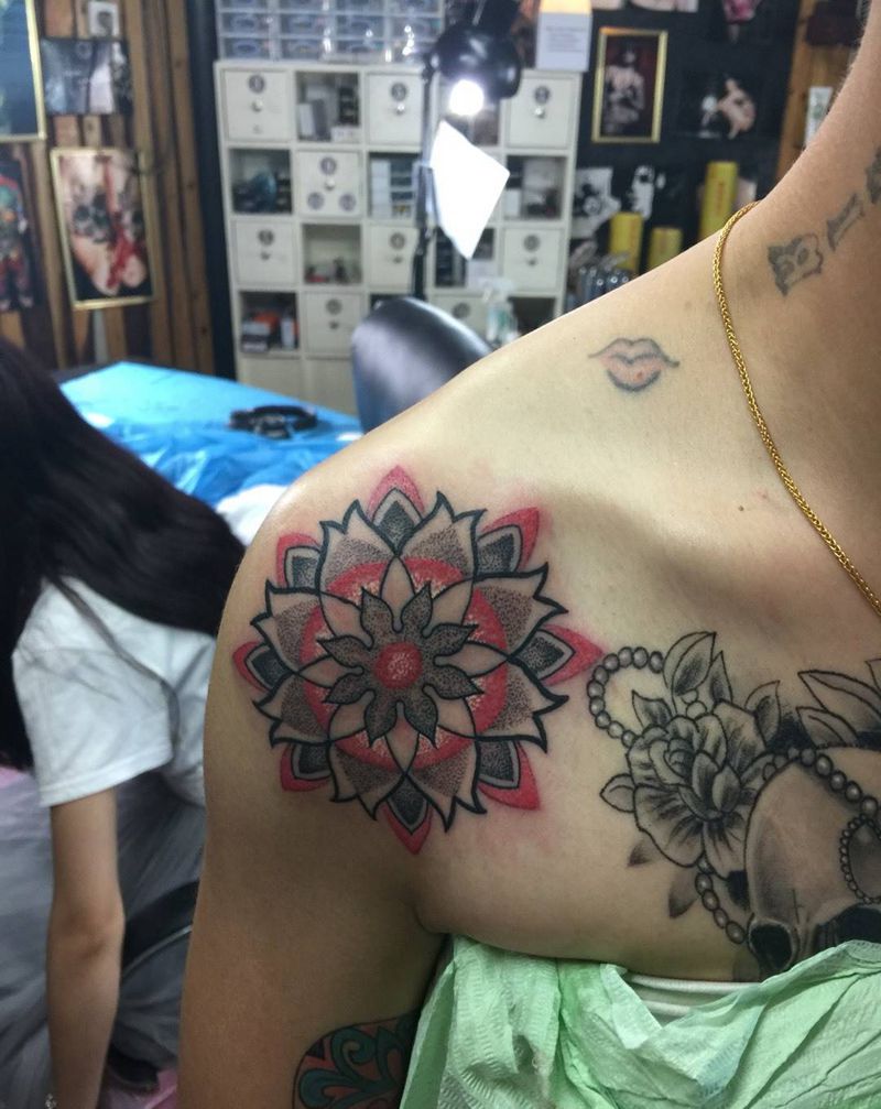 点刺曼荼罗花纹身图片