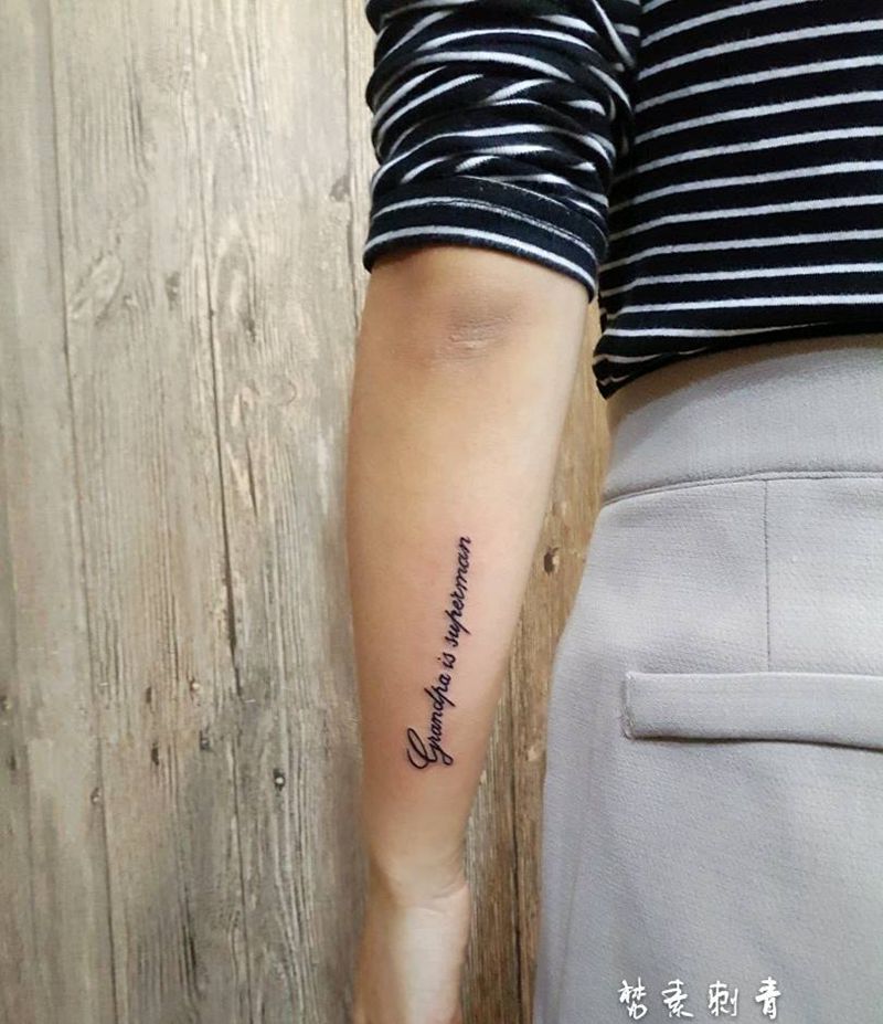 小字母纹身图片