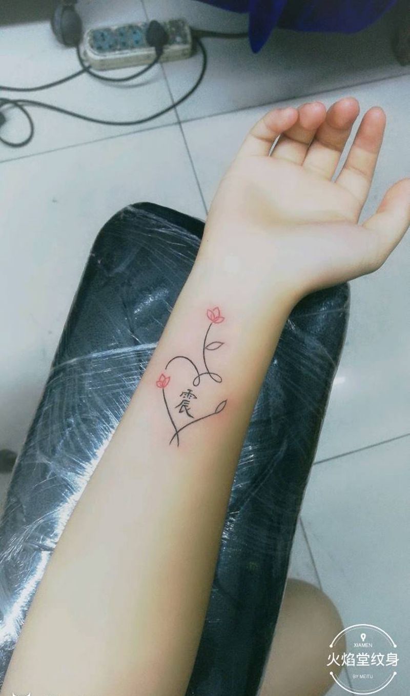 小清新纹身图片_手部新传统纹身图案