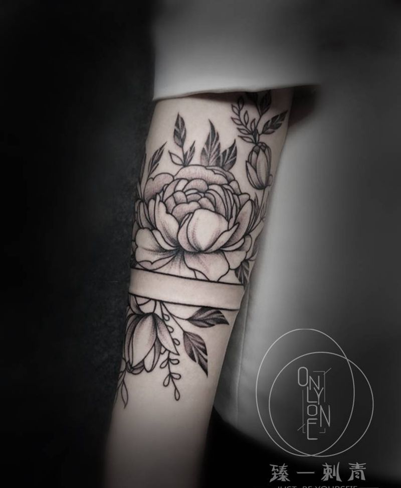 素花纹身图片_手臂几何纹身图案