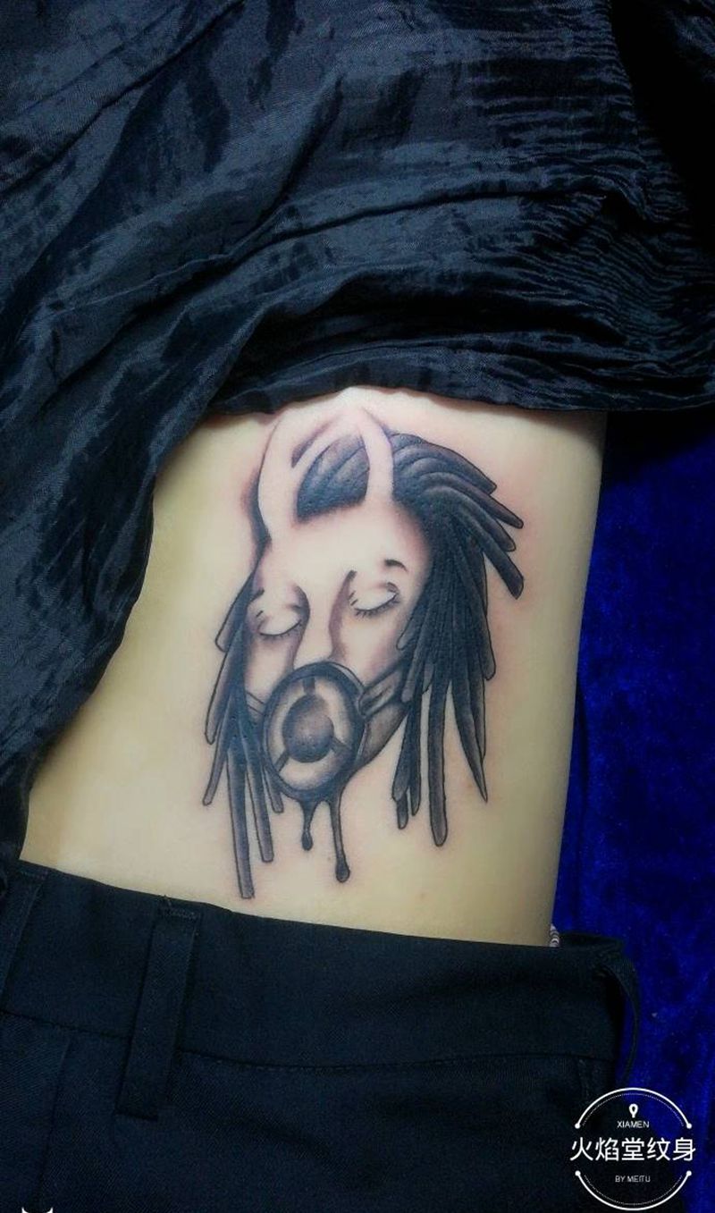 鬼怪纹身图片_腰部新传统纹身图案