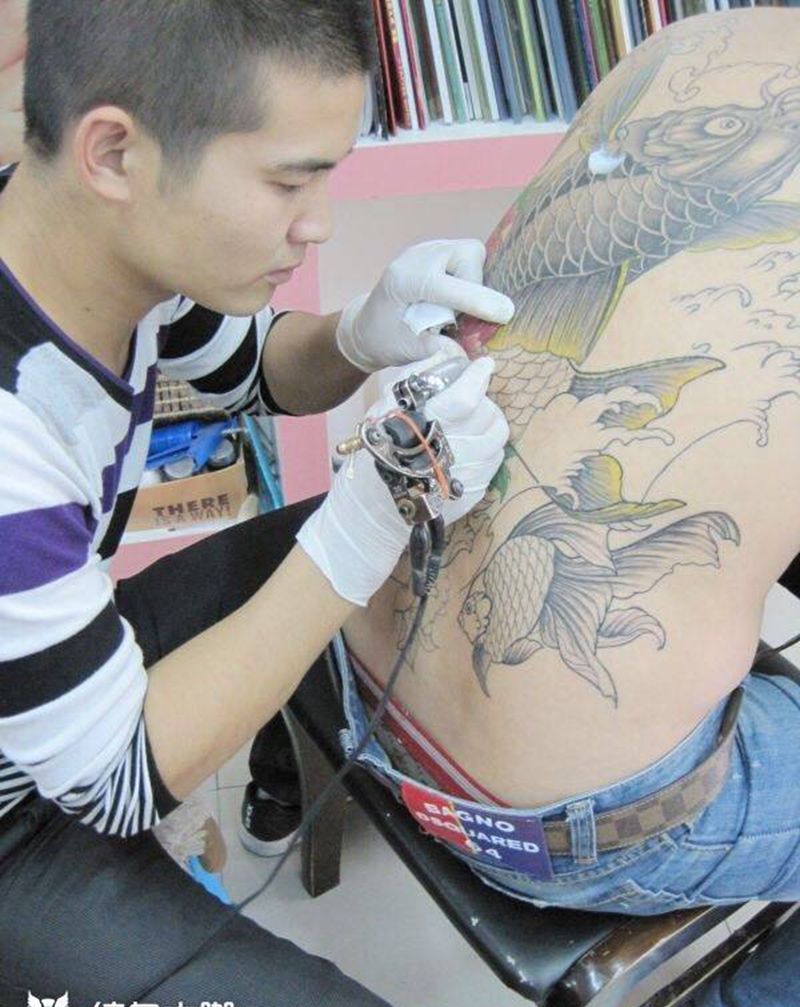 鱼工作照纹身图片