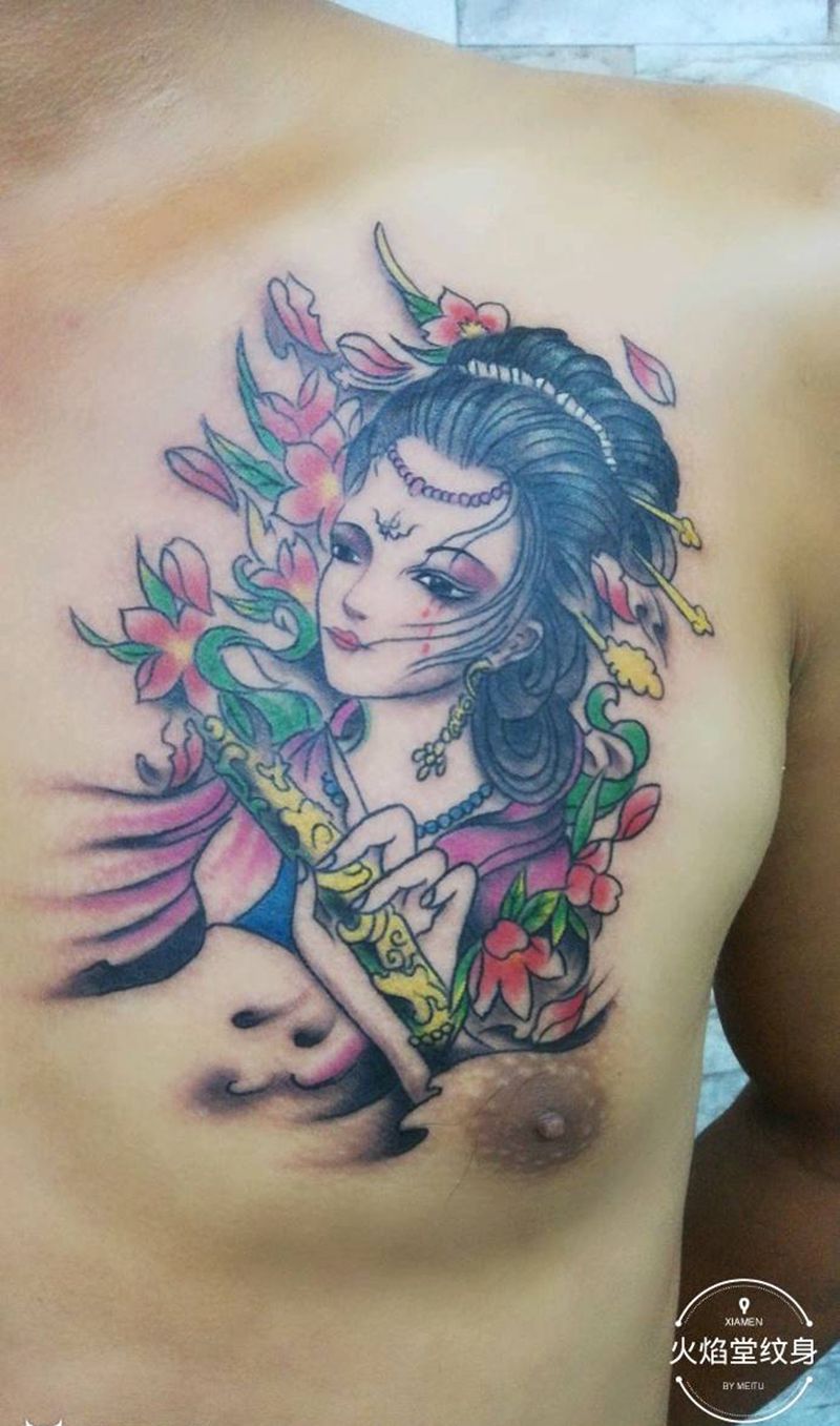 明月仕女纹身图片_胸部新传统纹身图案