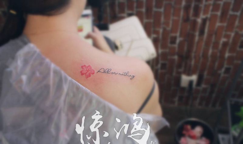 樱花配英文纹身图片_成品纹身图案