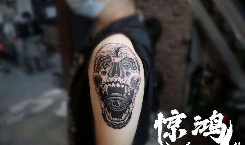 骷髅纹身图片_手臂点刺纹身图案