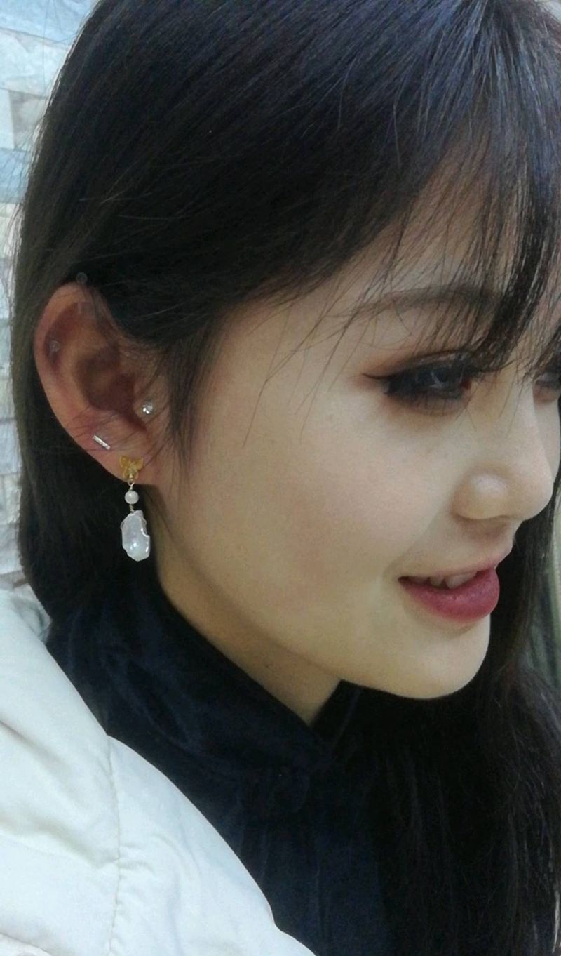 穿耳纹身图片_穿孔纹身图案