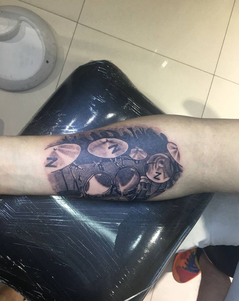 架子鼓纹身图片