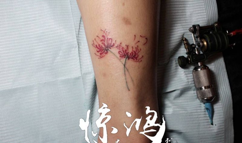 彼岸花纹身图片