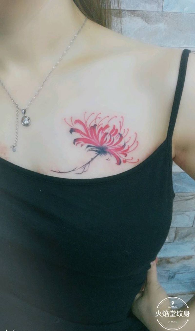 彼岸花纹身图片_胸部新传统纹身图案