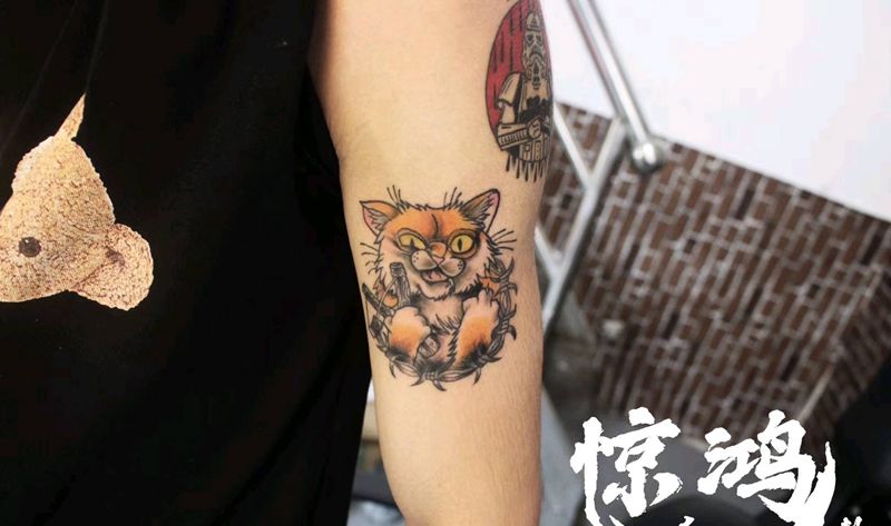猫咪纹身图片_手臂纹身图案