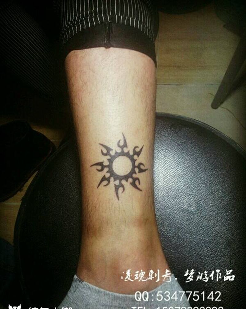 脚踝太阳图腾纹身图片_清新图腾成品纹身图案