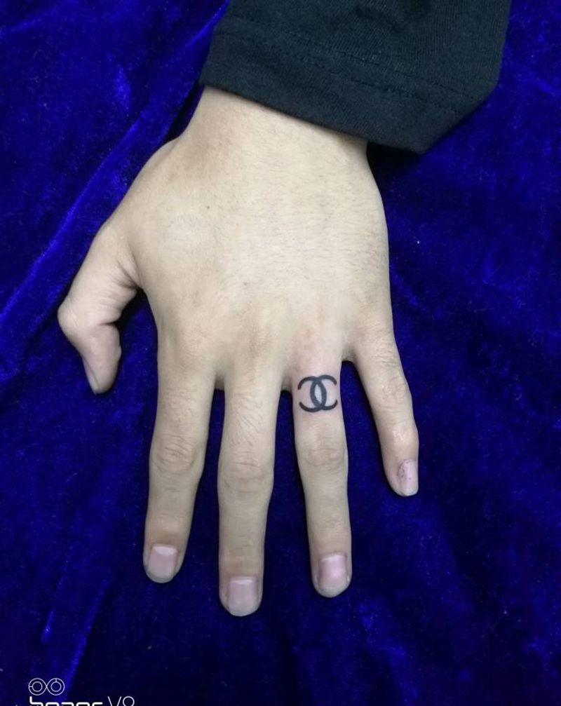 手指纹身纹身图片_手部老传统纹身图案