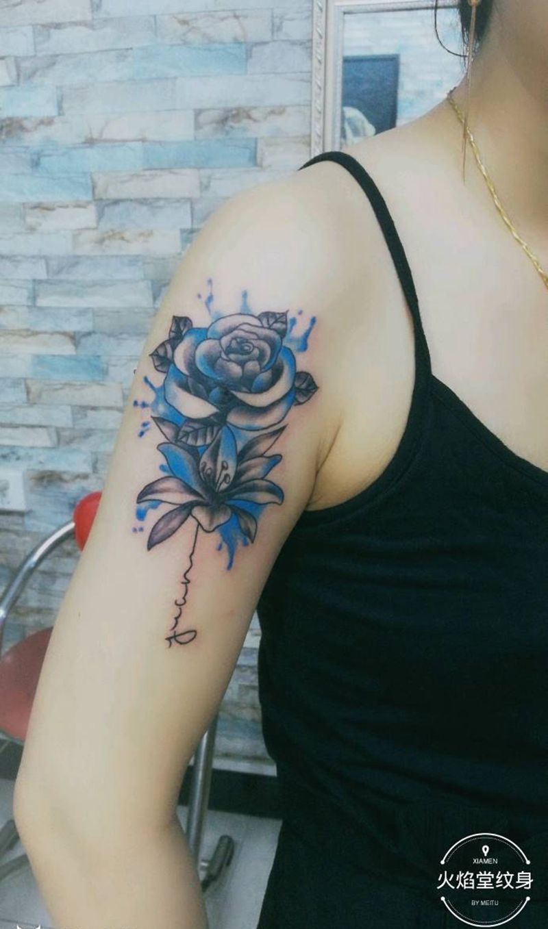 蓝色妖姬纹身图片_手臂新传统纹身图案