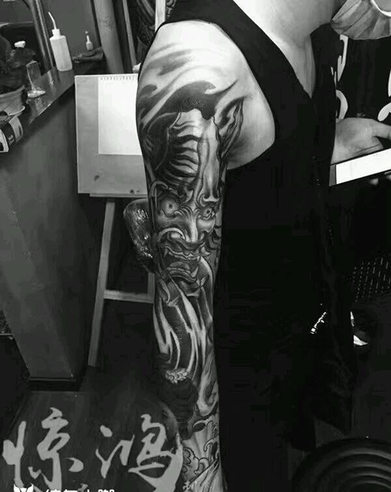 花臂慢慢拼接纹身图片_手臂传统原创成品纹身图案