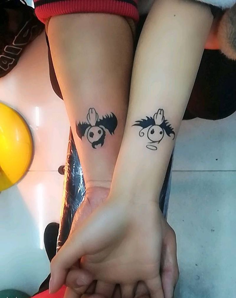 小天使纹身图片_手部新传统纹身图案